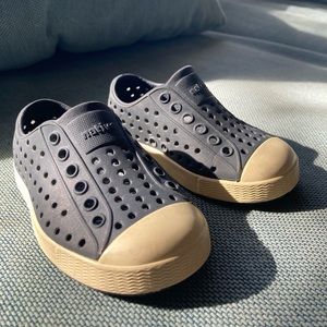 Black Native Kids Shoes Size 6